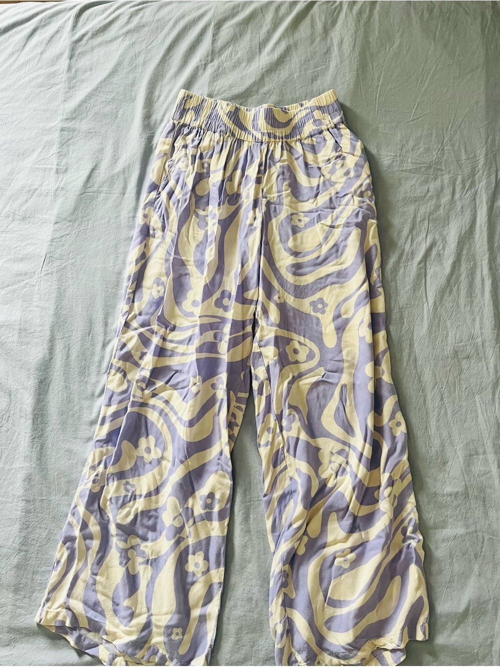Billabong Wide Leg Pants in Lavender and Cream Swirl Print
